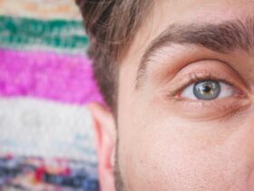 Why Do Men Have Longer Eyelashes