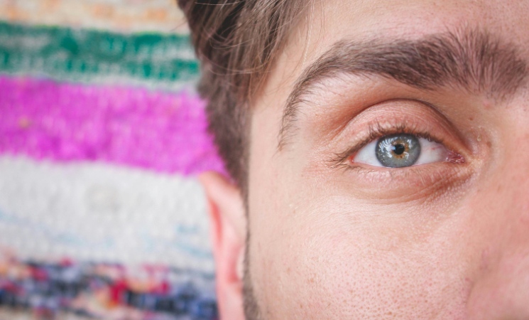 Why Do Men Have Longer Eyelashes