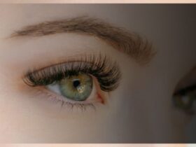 how long does it take for eyelashes to grow back
